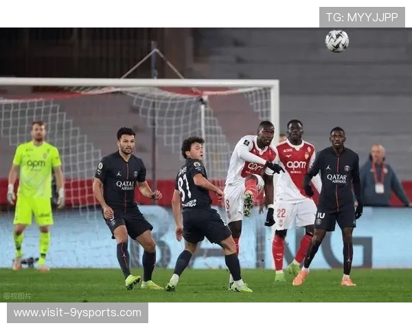 法甲争冠形势骤变巴黎圣日耳曼迎关键战前瞻球迷期待姆巴佩领衔冲刺