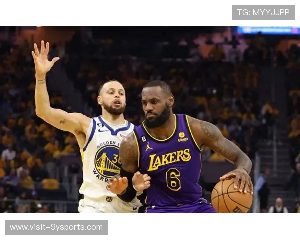 NBA最新动态：詹姆斯复出带领湖人迎战勇士库里状态火热